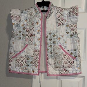 AKIRA White Floral Quilted Vest with Pink Trim 💕shorts avail -Sold separately